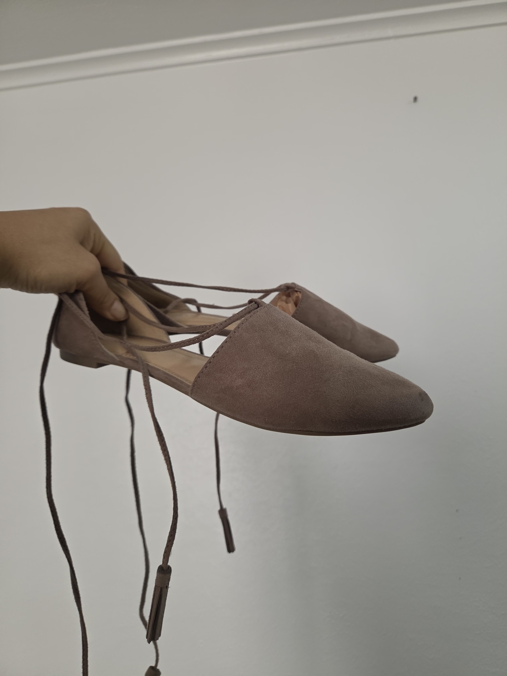 LC Lauren Conrad Mauve Lace-Up Pointed Toe Flats